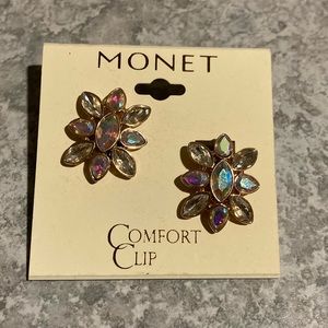 Monet Vintage Clip On Earrings NWT